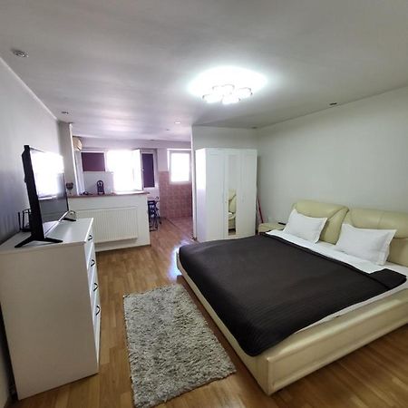 Avrig-Ferdinand Studio Bucarest Esterno foto