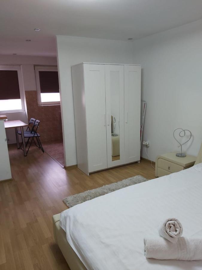 Avrig-Ferdinand Studio Bucarest Esterno foto